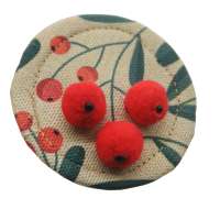 Mini Fascinator mit roten Beeren